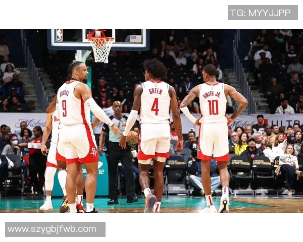 火箭队与马刺2004年经典对决回顾与精彩瞬间分析